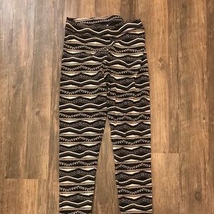 VS PINK leggings tribal print.